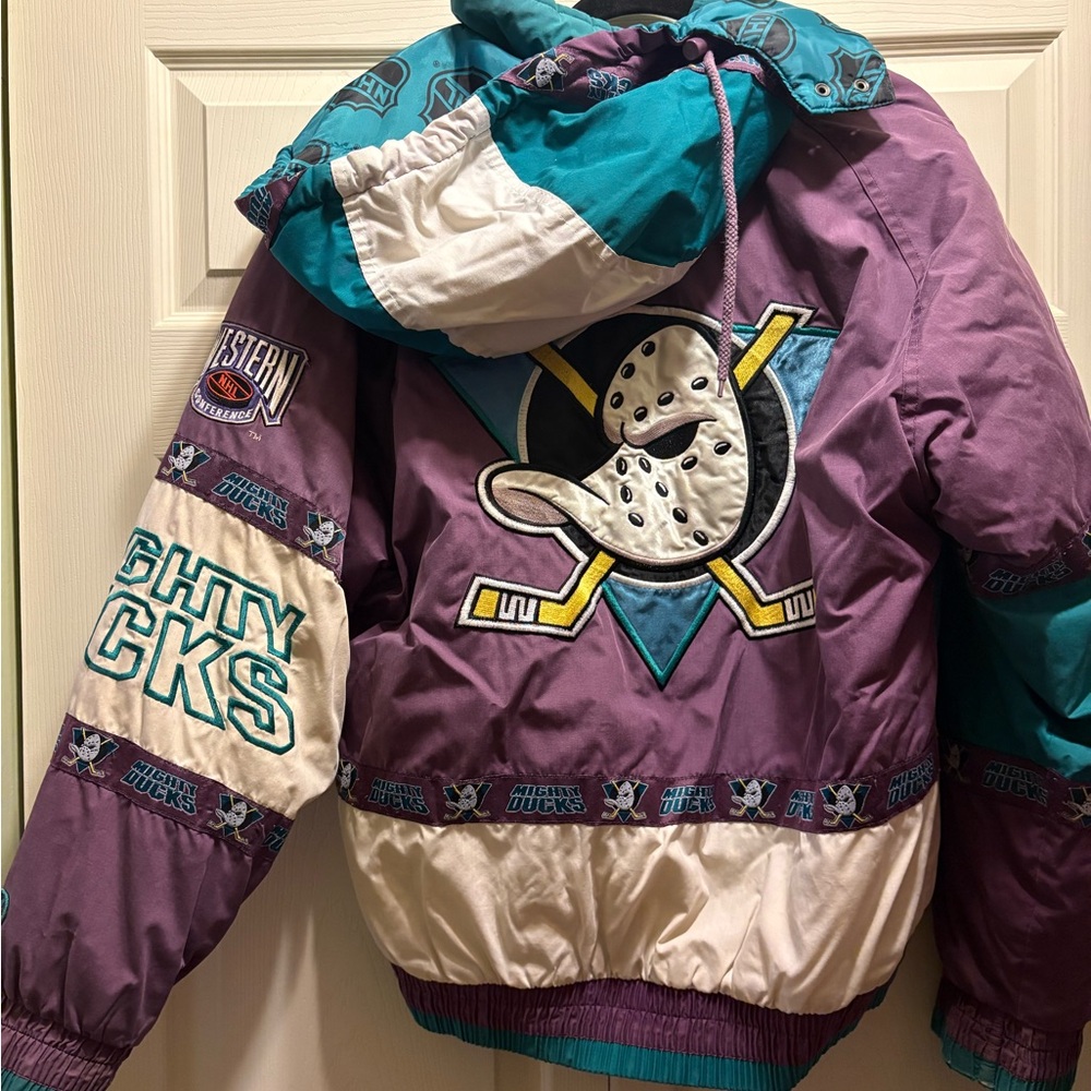 Pro Player NHL Mighty Ducks Puffer Jacket - Purple, Teal, and Cream size small - Picture 3 of 6